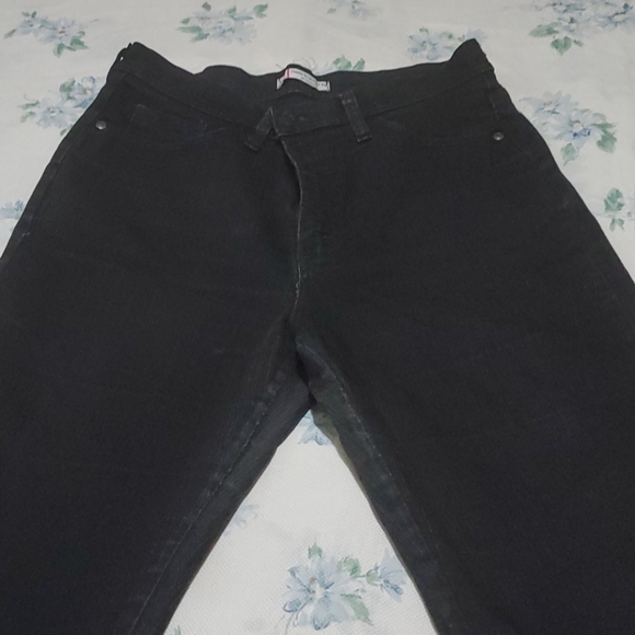 Jeans - Picture 2 of 4